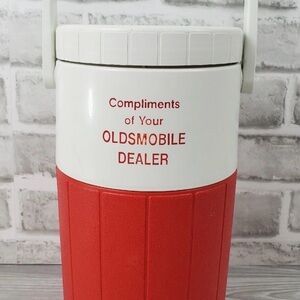 Vintage Coleman Polylite 5590 1/2 Gallon Beverage Holder.